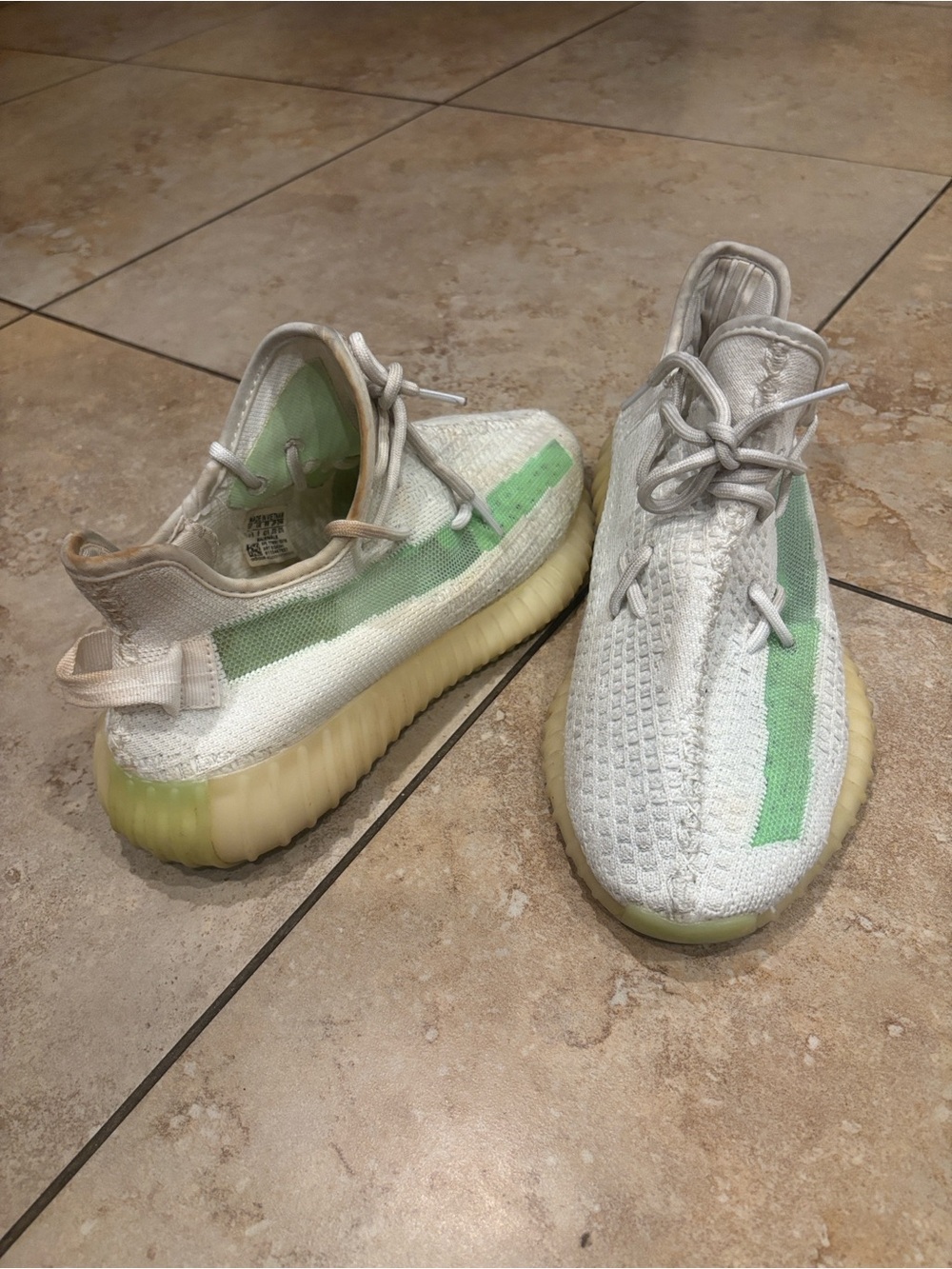 Adidas Yeezy Boost 350 V2 Chancing Color-way  Light Green Man Size 9.5